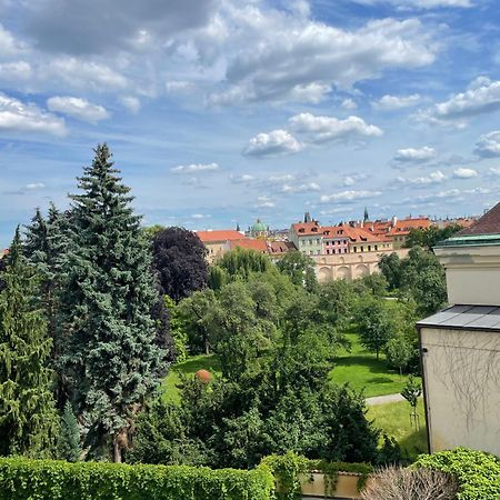 Luxury Family Hotel Royal Palace Prague Ngoại thất bức ảnh View of the park