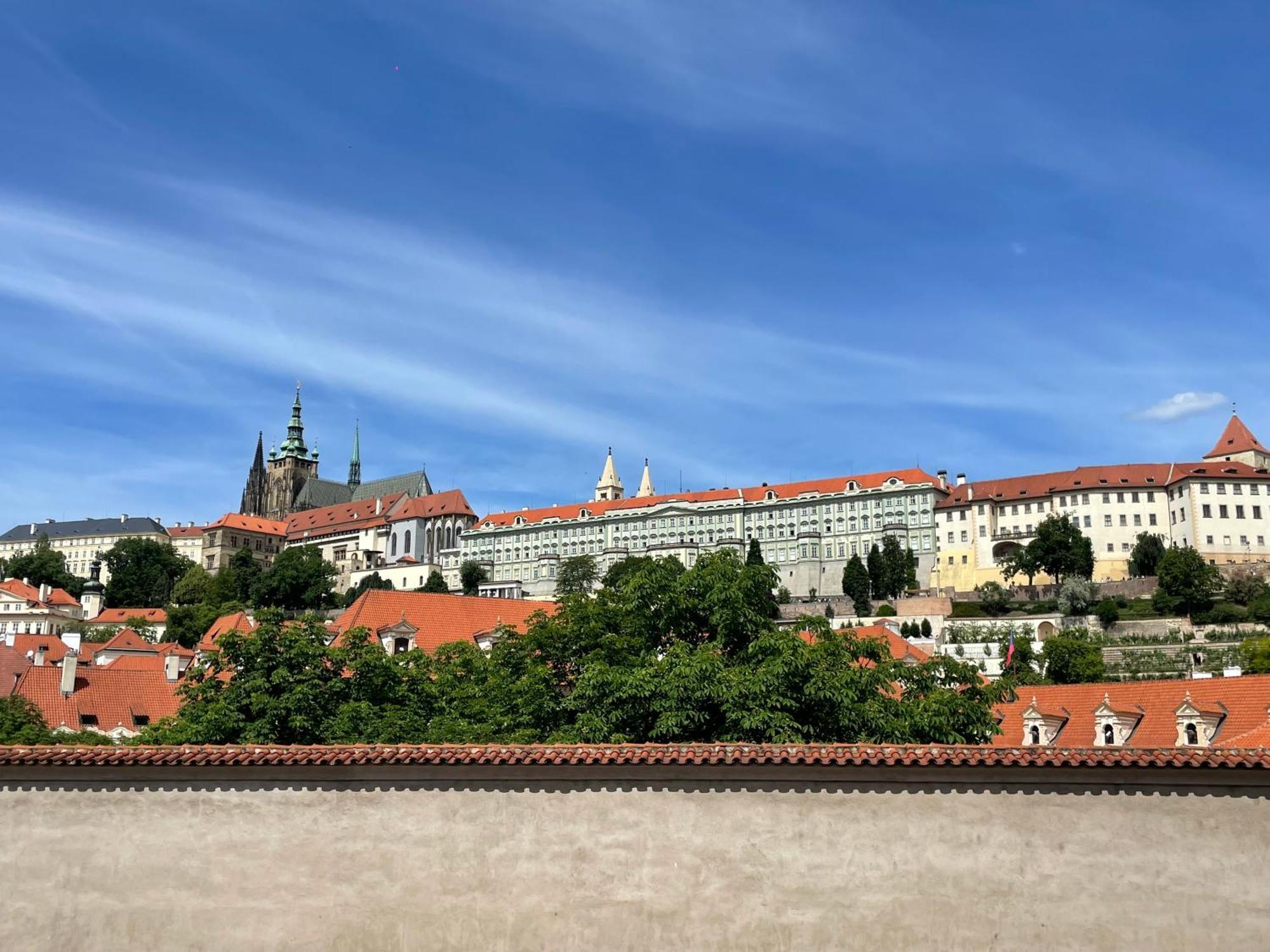 Luxury Family Hotel Royal Palace Prague Ngoại thất bức ảnh The Hradčany