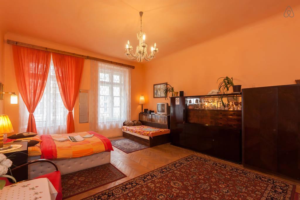 Luxury Family Hotel Royal Palace Prague Ngoại thất bức ảnh A room at the hotel