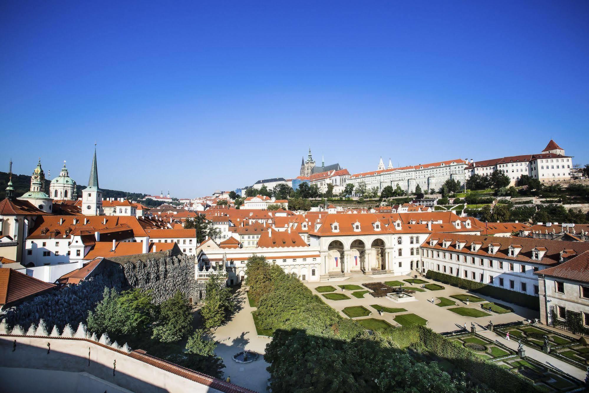 Luxury Family Hotel Royal Palace Prague Ngoại thất bức ảnh