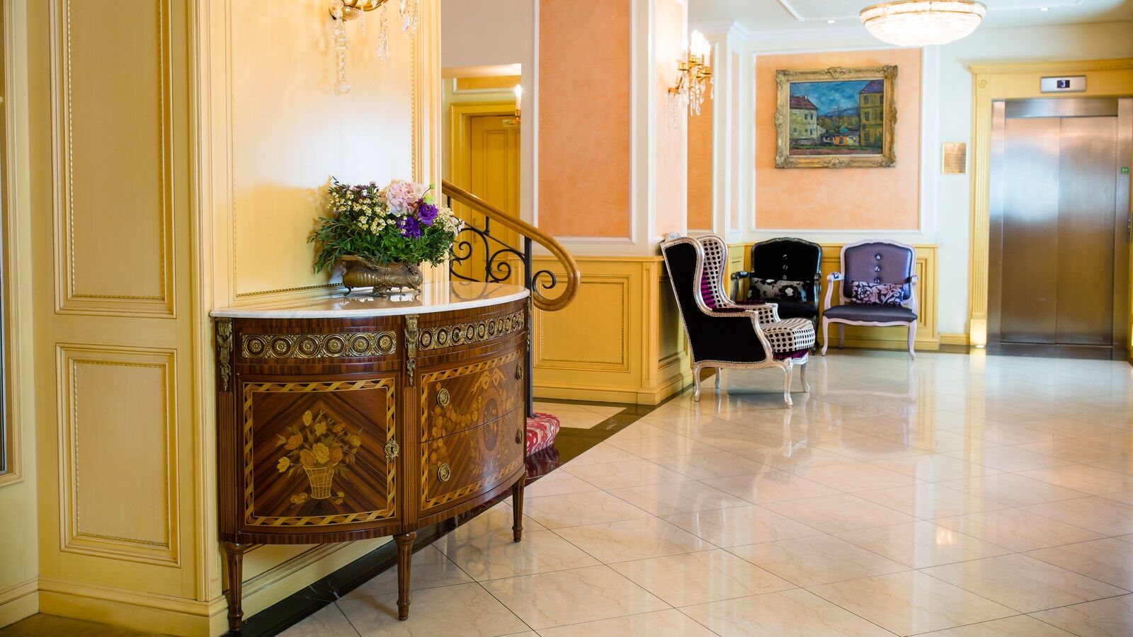 Luxury Family Hotel Royal Palace Prague Nội địa bức ảnh Interior of the hotel
